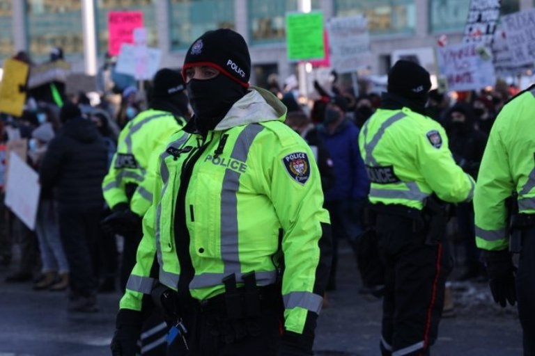 Canada House of Commons sitting cancelled over police actions against protesters