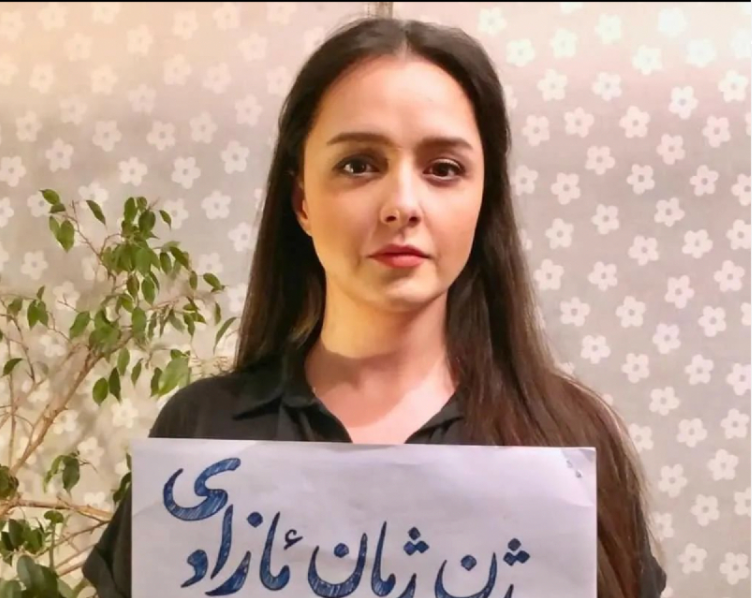 Iran: Oscar-winning movie actor Taraneh Alidoosti arrested over anti-hijab protests