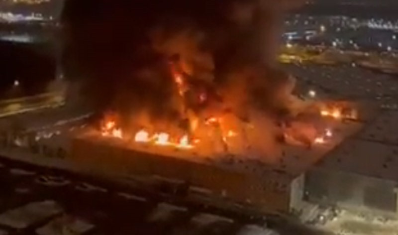 Russia: Fire breaks out at moscow shopping mall, one dies