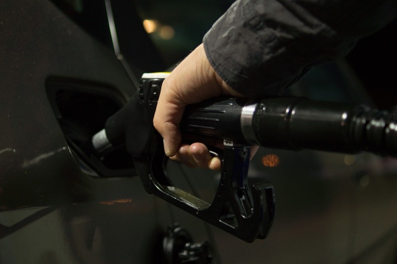 Pakistan: Govt hikes prices of petrol products by Rs. 30