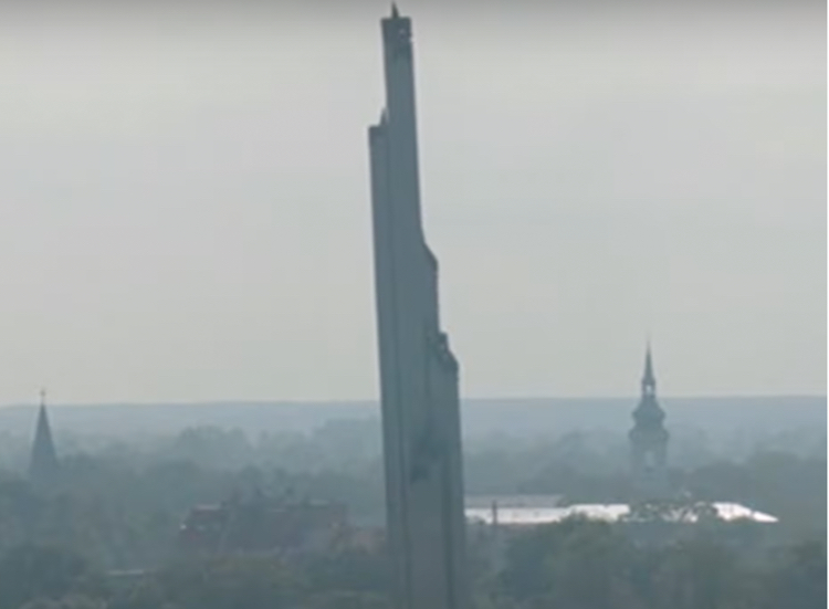 Latvia stands with Ukraine, brings down Soviet-era obelisk