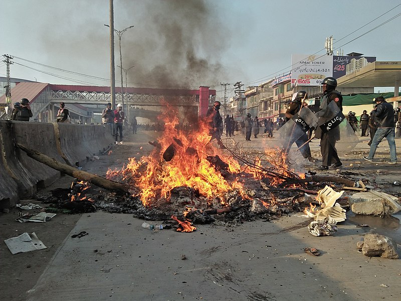 Pakistan: PTI, PML-N members clash in Johar Town, several hurt