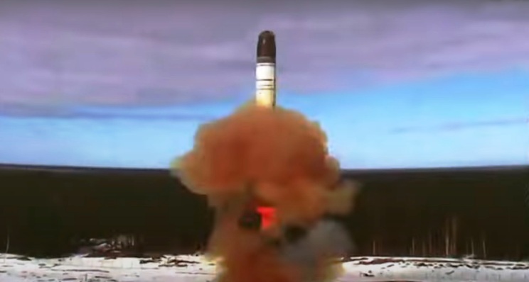 Russia tests new missile 'Sarmat', Vladimir Putin says 'can hit any target on Earth'