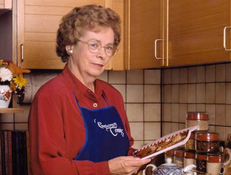 Top-selling Canadian cookbook author Joan Pare passes away at 95