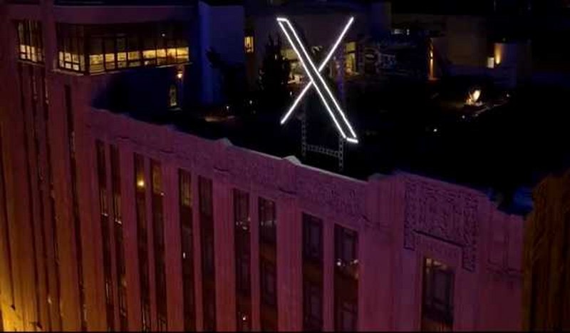 Elon Musk’s new 'X' logo after rebranding Twitter taken down from San Francisco headquarters after complaints