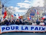 France: Thousands demonstrate in Paris to protest against sending arms to Ukraine