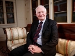 David Johnston claims to be unbiased despite enlisting help from Liberal, NDP