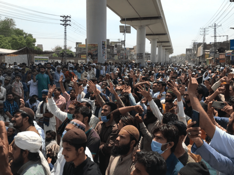 Teachers protest non-payment of salaries in Pakistan