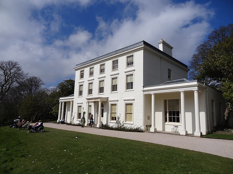 Over 100 people briefly stranded in Agatha Christie's residence, later released