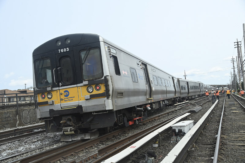 New York City: Long Island Rail Road train derails, 13 injured