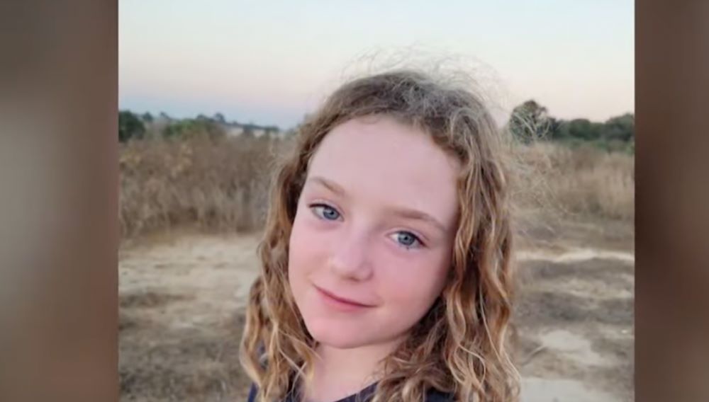 9-year-old Emily Hand, initially thought dead in Hamas attack, returns to Israel after 50 days of captivity in Gaza