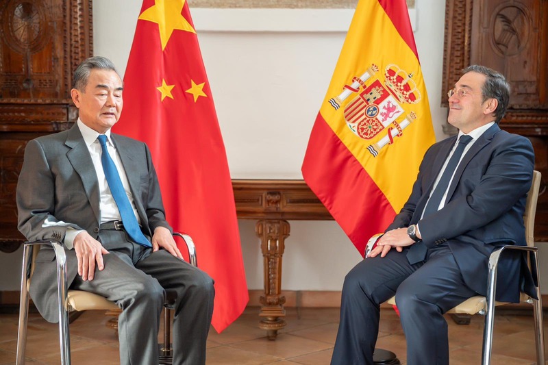 Chinese Foreign Minister meets Spanish counterpart; talks about strengthening bilateral ties | Indiablooms - First Portal on Digital News Management